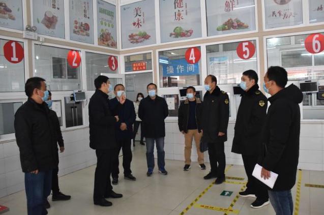 市教育局對南陽一中、南陽五中高三開學(xué)準(zhǔn)備工作開展檢查驗收