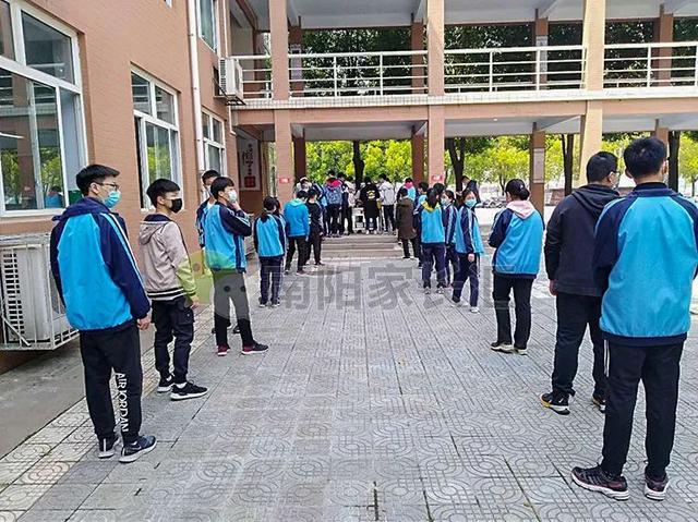 現(xiàn)場：南陽一中返校復學首日全流程：貼心、放心