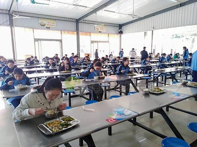現(xiàn)場：南陽一中返校復學首日全流程：貼心、放心